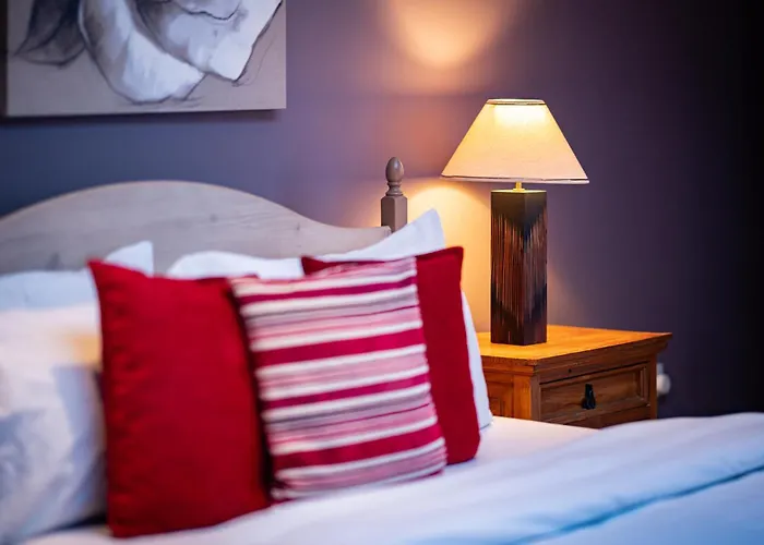 Hotel-Style Apartment With Free Parking, Sleeps 4