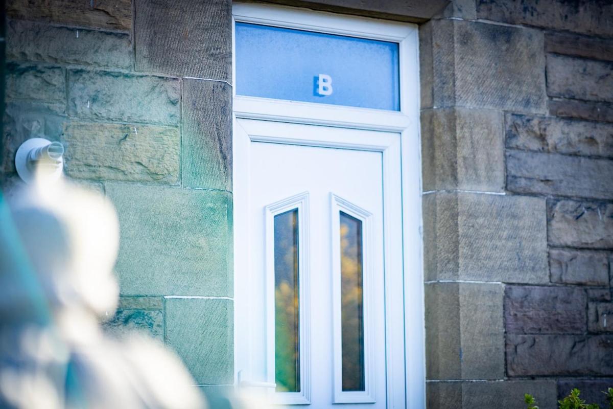 Apartment Hotel-style With Free Parking, Sleeps 4 Edinburgh