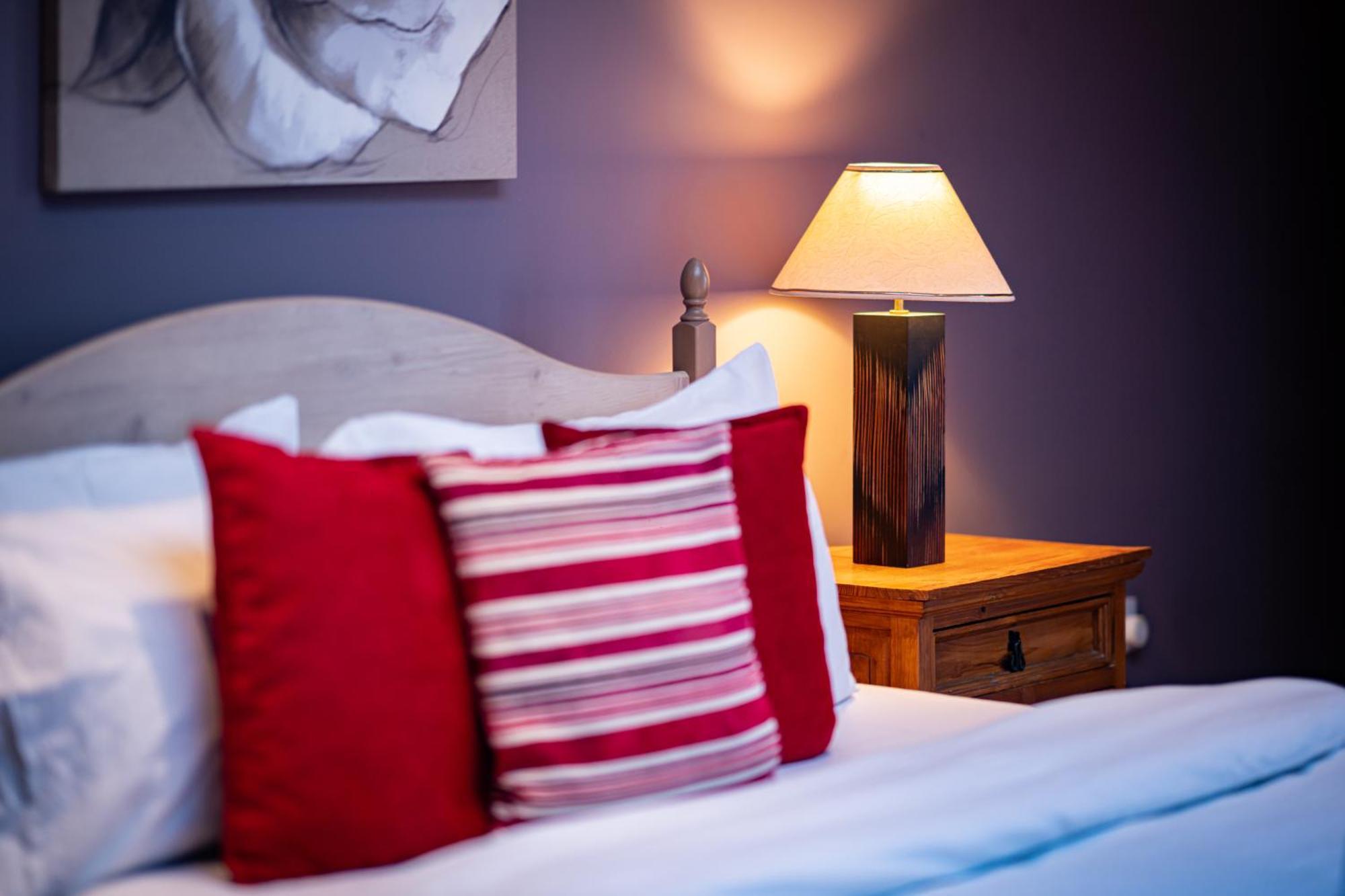 Apartment Hotel-style With Free Parking, Sleeps 4 Edinburgh