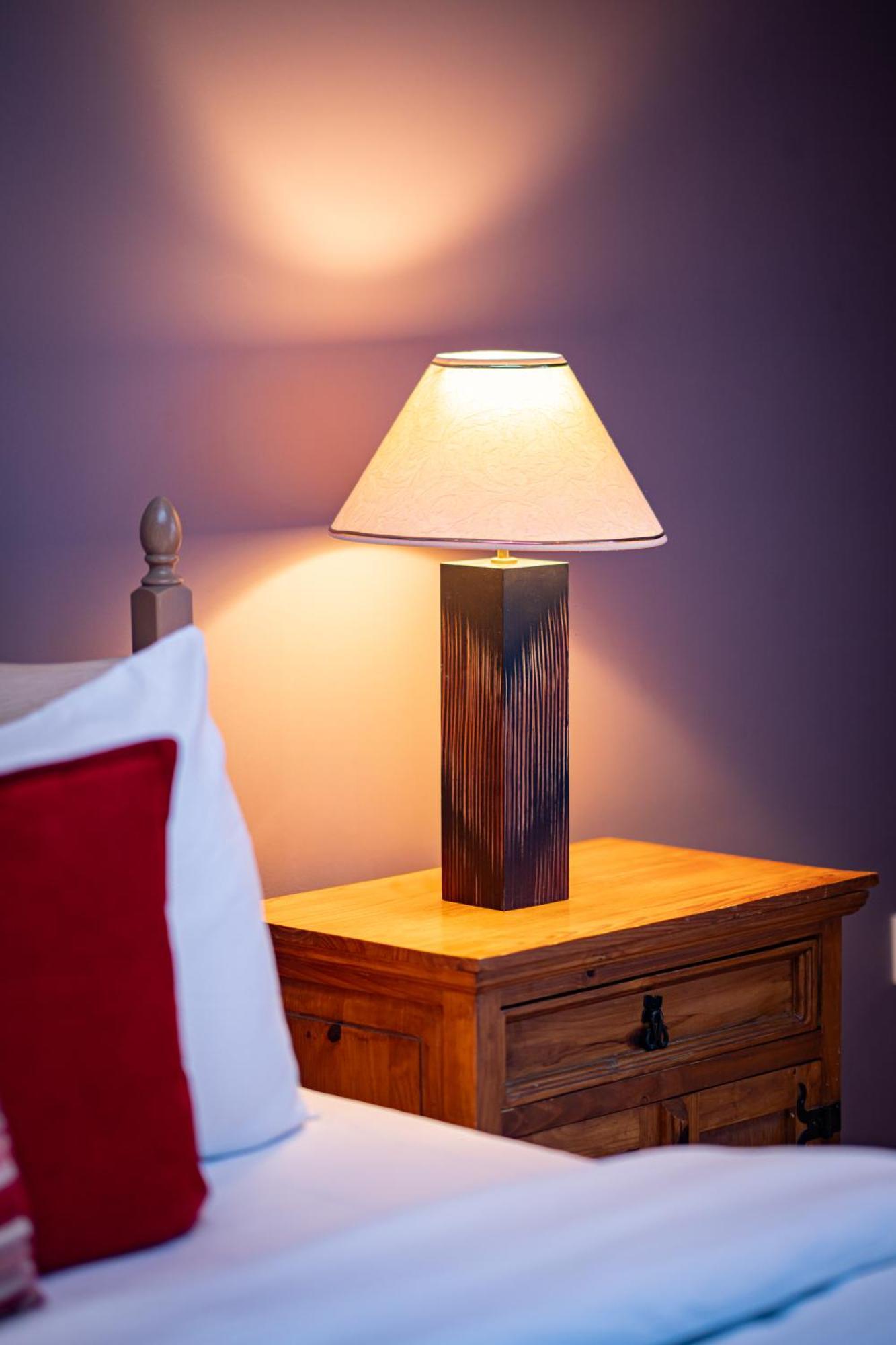 Hotel-style With Free Parking, Sleeps 4